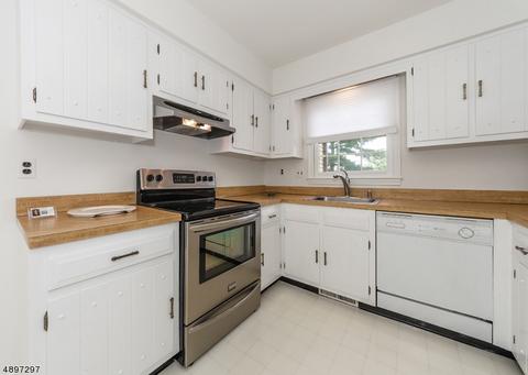 8 Oriole Dr, Hackettstown, NJ 07840 photo 8