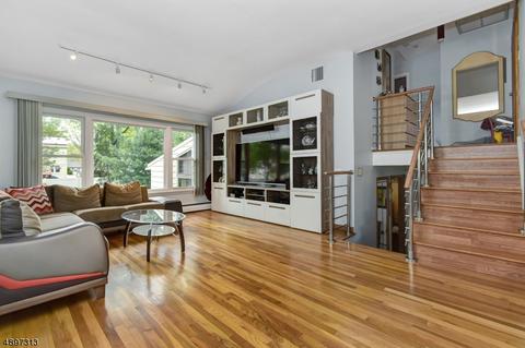 137 Laurel Dr, Springfield, NJ 07081 photo 9