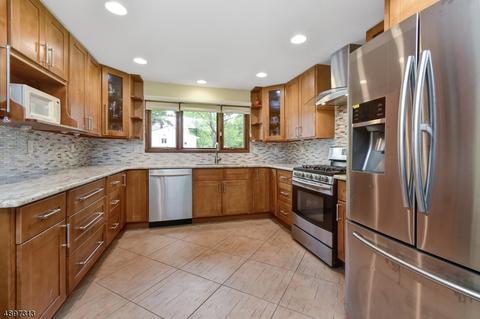 137 Laurel Dr, Springfield, NJ 07081 photo 3