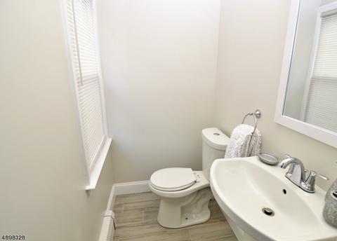 418 Devon St, Kearny, NJ 07032 photo 9