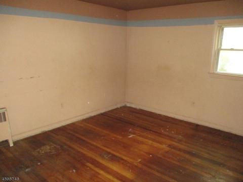 157 Hamilton Rd, Teaneck, NJ 07666 photo 9
