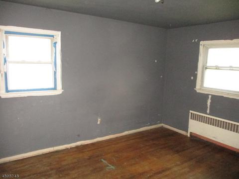 157 Hamilton Rd, Teaneck, NJ 07666 photo 8