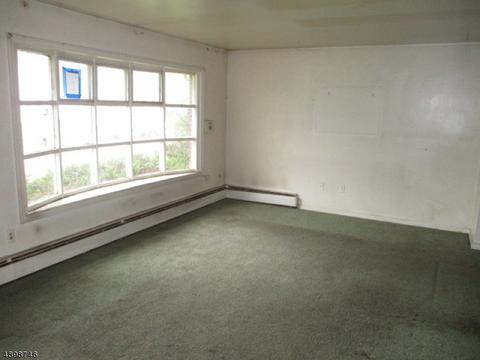 157 Hamilton Rd, Teaneck, NJ 07666 photo 3