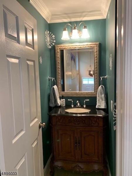99 Warbler Dr, Wayne, NJ 07470 photo 2