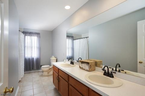 52 Scheurman Ter, Warren, NJ 07059 photo 16