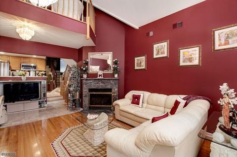 7 Nuthatcher Ct, Wayne, NJ 07470 photo 4