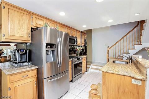 7 Nuthatcher Ct, Wayne, NJ 07470 photo 6