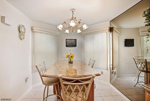 7 Nuthatcher Ct, Wayne, NJ 07470 photo 8