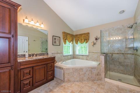 147 Warbler Dr, Wayne, NJ 07470 photo 16