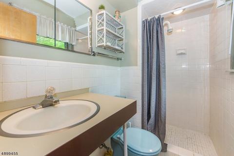 125 Hampton Dr, Berkeley Heights, NJ 07922 photo 11