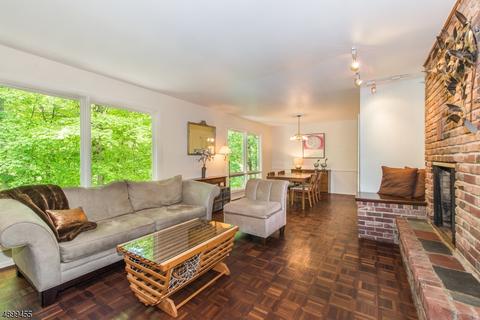 125 Hampton Dr, Berkeley Heights, NJ 07922 photo 6