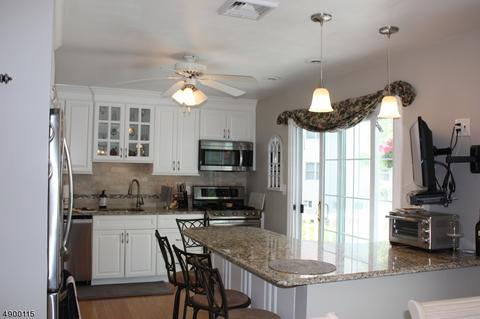 12 Mckernan Ct, Wayne, NJ 07470 photo 4