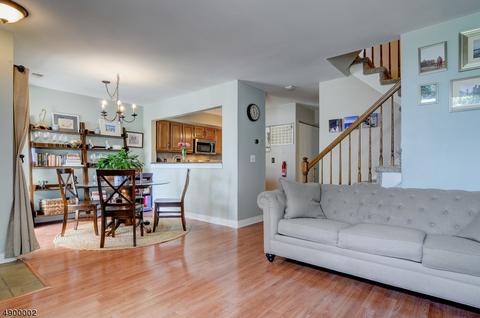 75 Ashley Ct, Bedminster, NJ 07921 photo 4