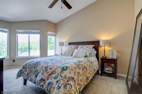 75 Ashley Ct, Bedminster, NJ 07921 photo 9