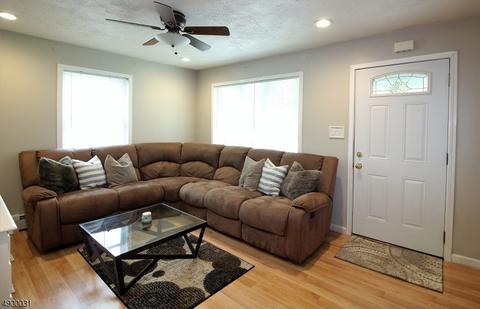 37 Smith Ave, Wanaque Boro, NJ 07420 photo 4
