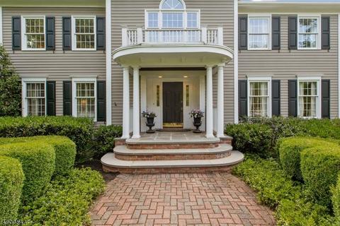 17 Devonshire Ln, Mendham, NJ 07945 photo 2