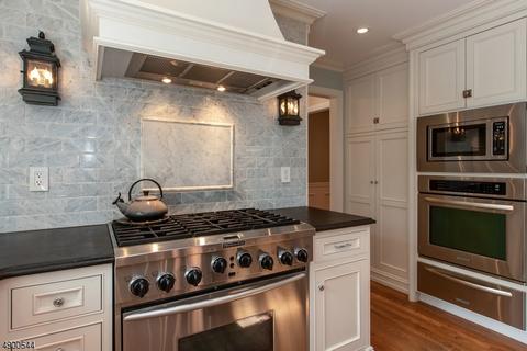17 Devonshire Ln, Mendham, NJ 07945 photo 8