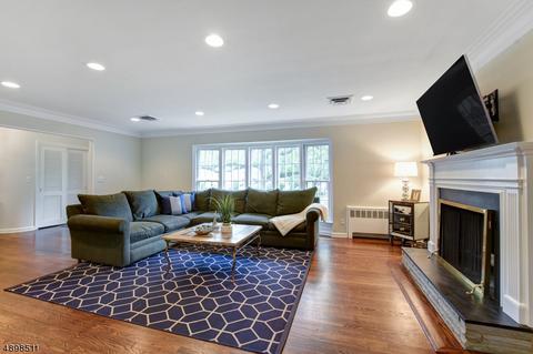 19 Haran Cir, Millburn, NJ 07041 photo 5