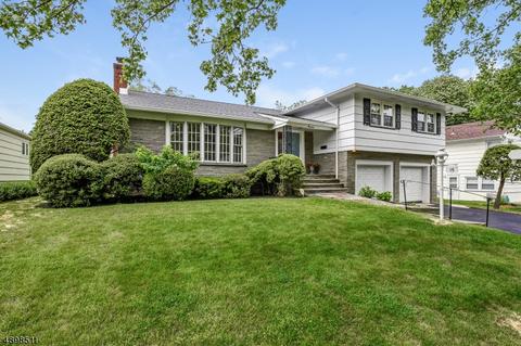 19 Haran Cir, Millburn, NJ 07041 photo 1