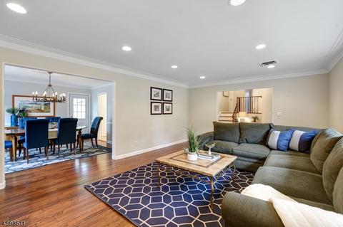 19 Haran Cir, Millburn, NJ 07041 photo 3