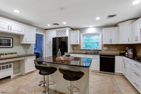 19 Haran Cir, Millburn, NJ 07041 photo 8