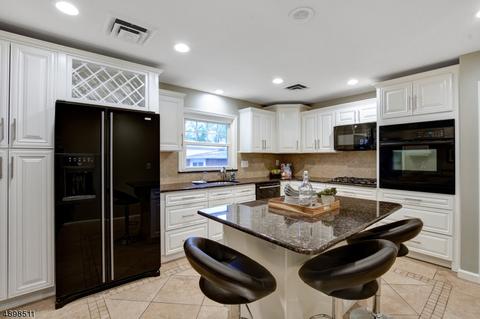 19 Haran Cir, Millburn, NJ 07041 photo 7
