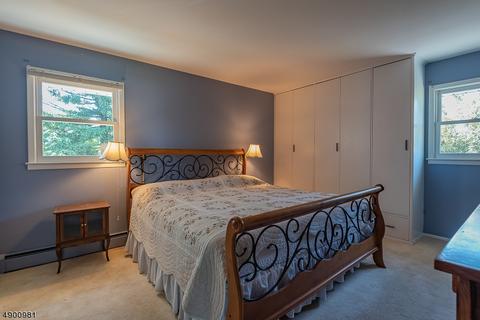 650 Yorktown Pl, Paramus, NJ 07652 photo 14