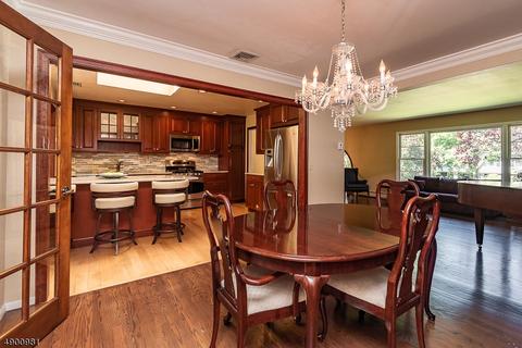 650 Yorktown Pl, Paramus, NJ 07652 photo 6