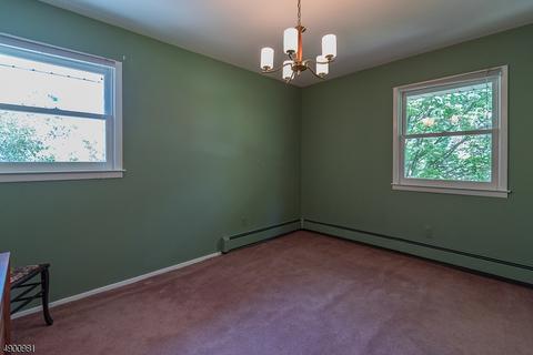 650 Yorktown Pl, Paramus, NJ 07652 photo 16
