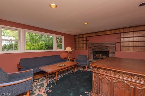 650 Yorktown Pl, Paramus, NJ 07652 photo 19