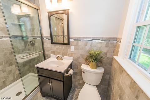18 Ashlyn Ct, Wayne, NJ 07470 photo 12