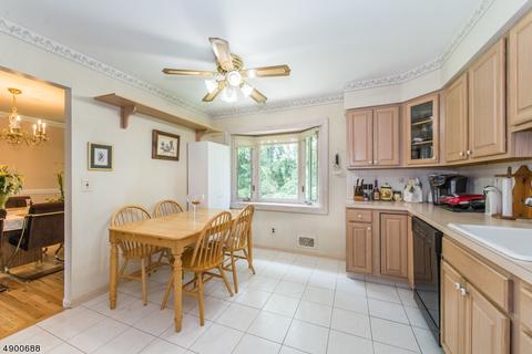 18 Ashlyn Ct, Wayne, NJ 07470 photo 3