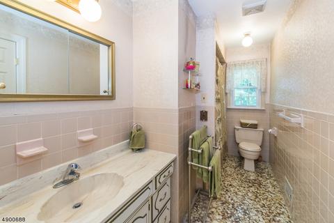 18 Ashlyn Ct, Wayne, NJ 07470 photo 15