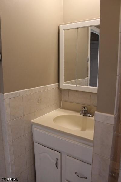 15 Leonard Ter, Wayne, NJ 07470 photo 15