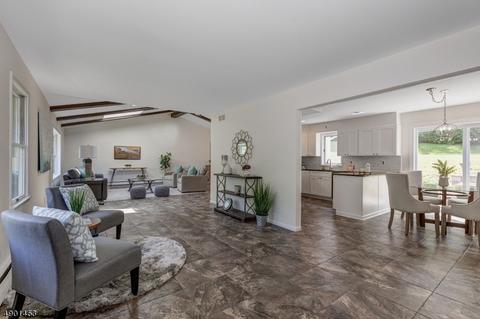 81 Deerfield Rd, Wayne, NJ 07470 photo 2