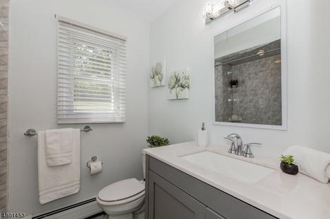 81 Deerfield Rd, Wayne, NJ 07470 photo 10