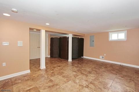 32 Garside Pl, Clark, NJ 07066 photo 22