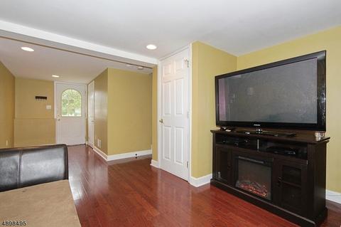 32 Garside Pl, Clark, NJ 07066 photo 15