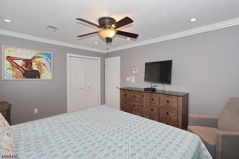 32 Garside Pl, Clark, NJ 07066 photo 17
