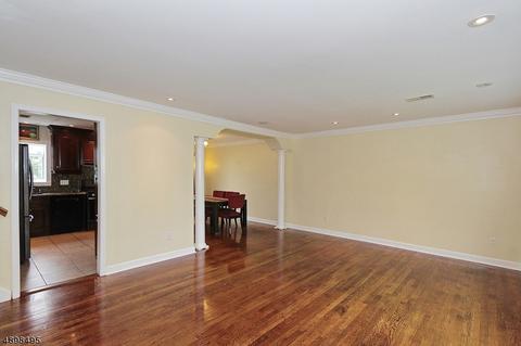 32 Garside Pl, Clark, NJ 07066 photo 6