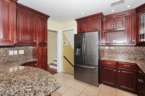 32 Garside Pl, Clark, NJ 07066 photo 11