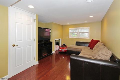 32 Garside Pl, Clark, NJ 07066 photo 13