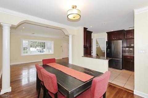 32 Garside Pl, Clark, NJ 07066 photo 9