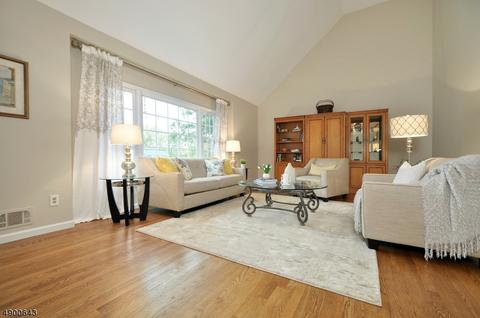 8 Carleen Ct, Summit, NJ 07901 photo 3