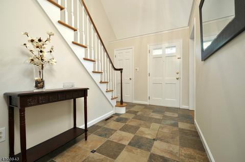8 Carleen Ct, Summit, NJ 07901 photo 2