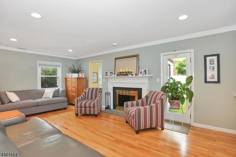 65 Wayne Ave, River Edge, NJ 07661 photo 5