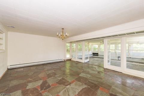 817 Ratzer Rd, Wayne, NJ 07470 photo 7