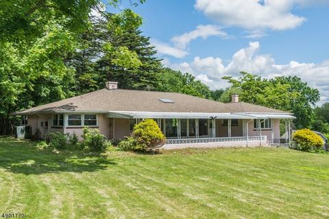 817 Ratzer Rd, Wayne, NJ 07470 photo 2