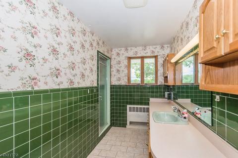 817 Ratzer Rd, Wayne, NJ 07470 photo 15