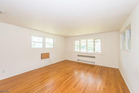 817 Ratzer Rd, Wayne, NJ 07470 photo 16